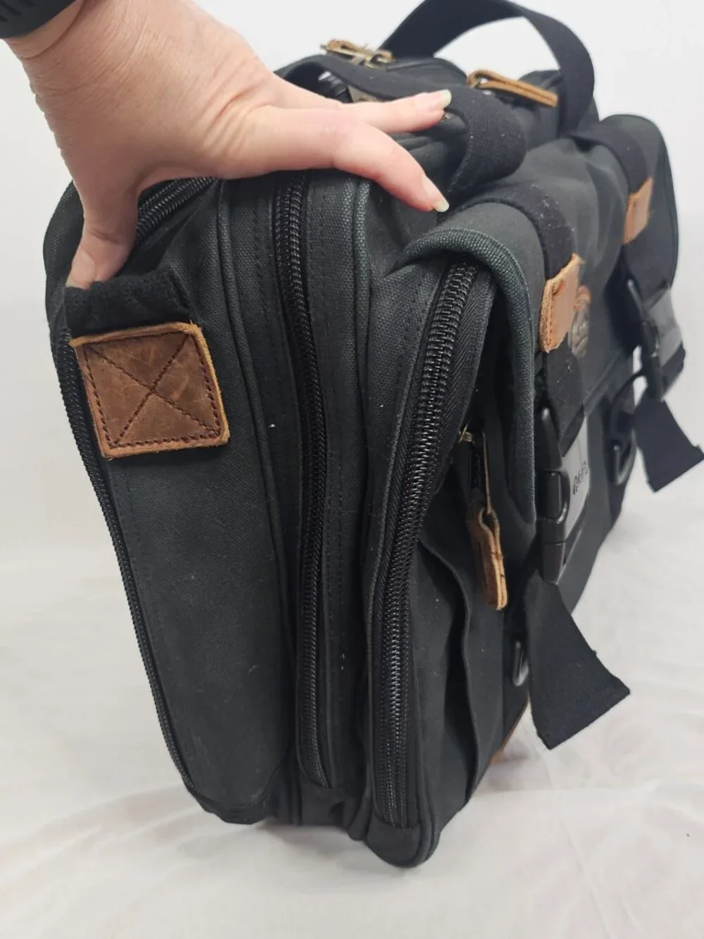 Cabela's Heavy Duty Canvas Messenger Laptop Travel Bag I  Leather Trim I Black